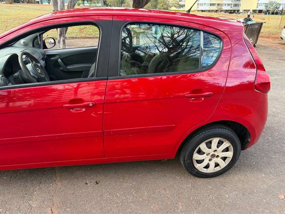 FIAT PALIO 1.0 MPI ATTRACTIVE 8V FLEX 4P MANUAL FIAT PALIO 1.0 MPI ATTRACTIVE 8V FLEX 4P MANUAL